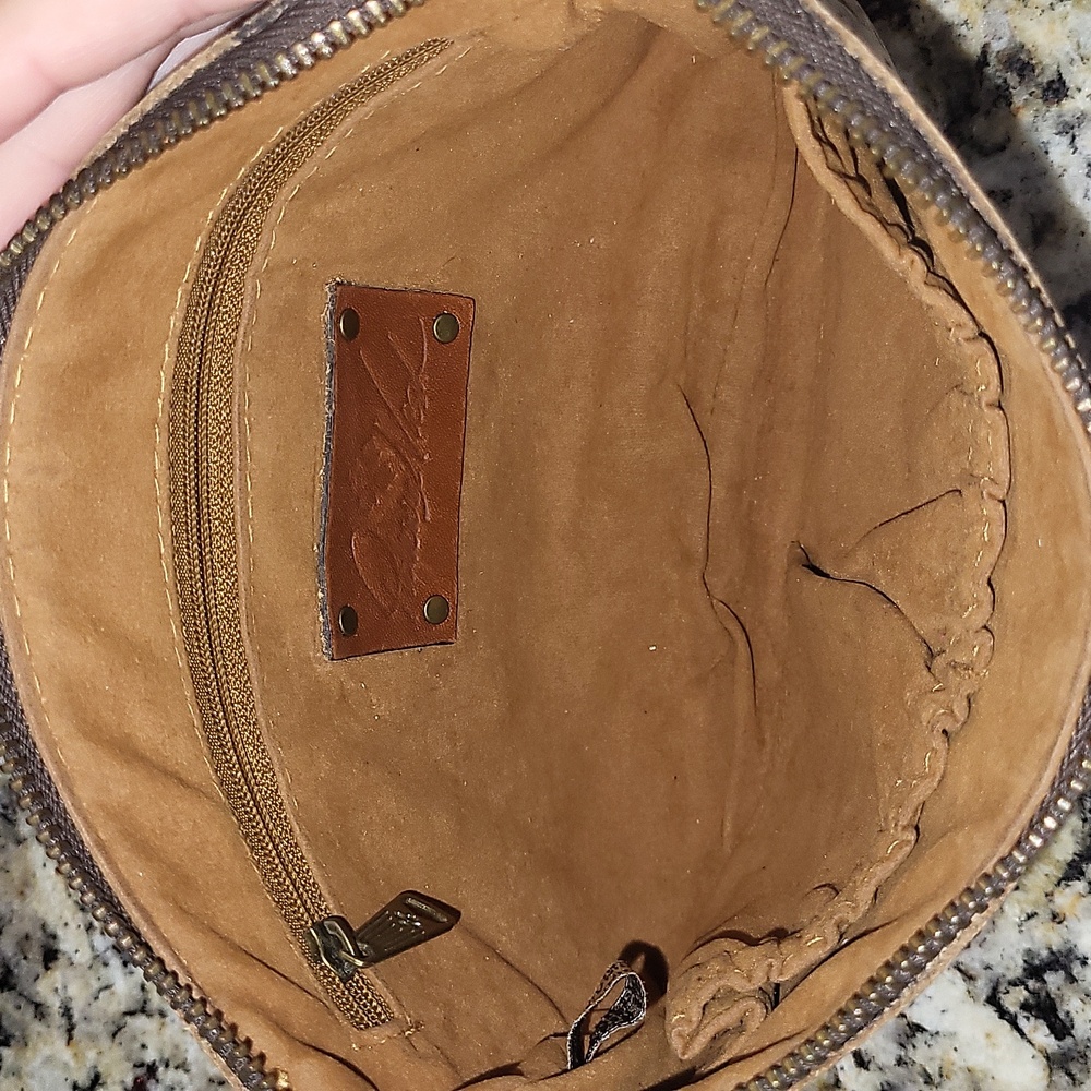 Patricia Nash Burnished Tooled Cassini Wristlet - Picture 5 of 13
